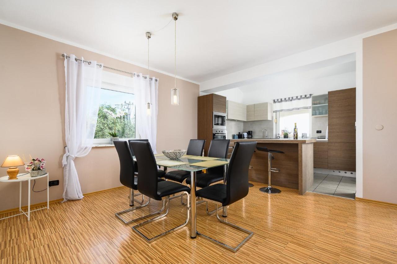 Villa Elisa Kaštelir Exteriér fotografie